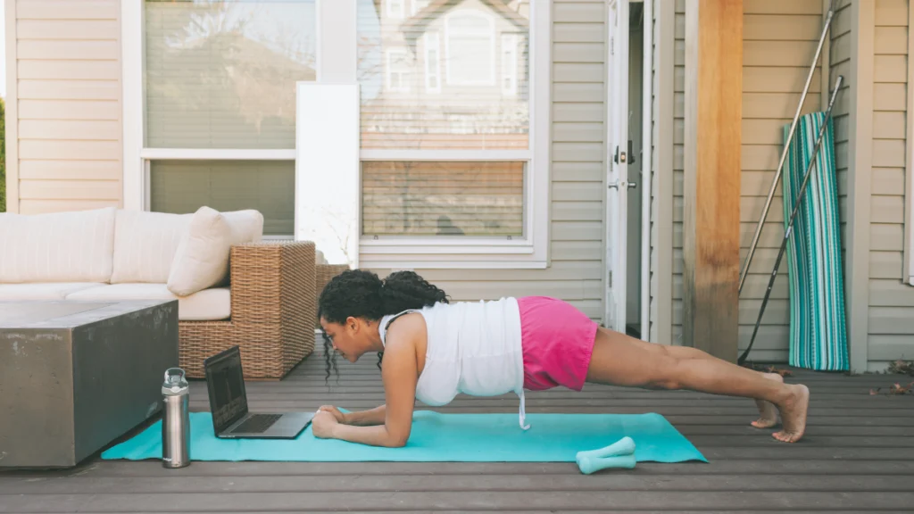 _10 Effective Home Workouts to Stay Fit Without a Gym